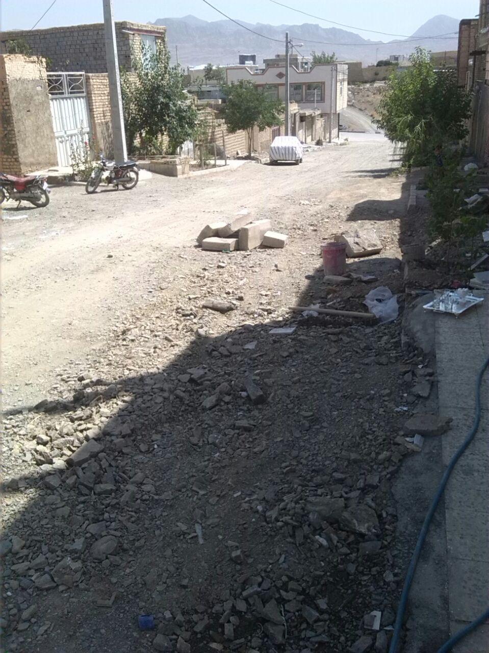 عدم اجرای آسفالت کوچه شادمهر با وجود گذشت یک‌سال از تعویض لوله آب؛ هشدار درباره شرایط نامناسب پاییز و زمستان پیش‌ِرو