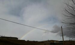 رنگین‌کمان صبحگاهی ورپشت؛ لبخند آسمان پس از باران